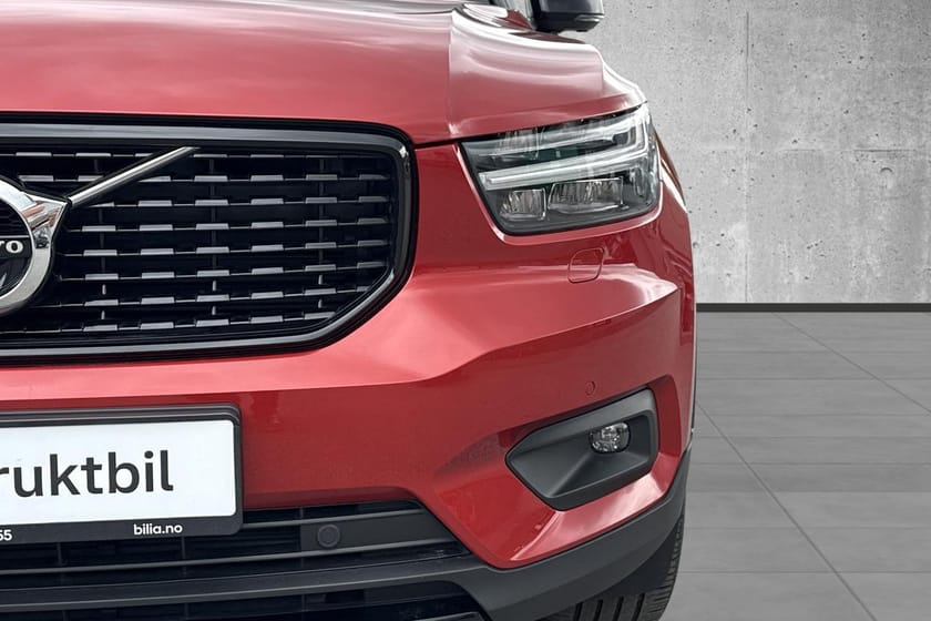 Bilde 2 av Volvo XC40 T5 R-Design //Hengerfeste//360°//H&K