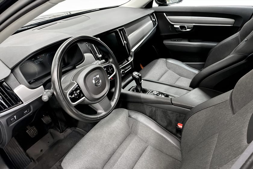 Bild 5 av Volvo V90 D4 Momentum Advanced Edition