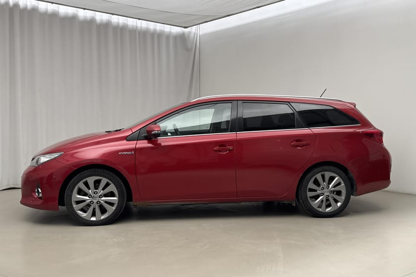 Bild 2 av Toyota Auris Touring Sports Hybrid 1.8 HSD (99hk)