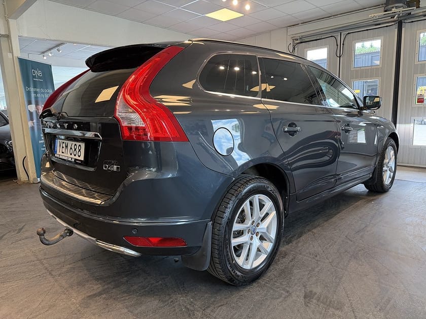 Bild 4 av Volvo XC60 D4 AWD Aut Classic Pano Drag Gps BLIS Värmare B-kamera