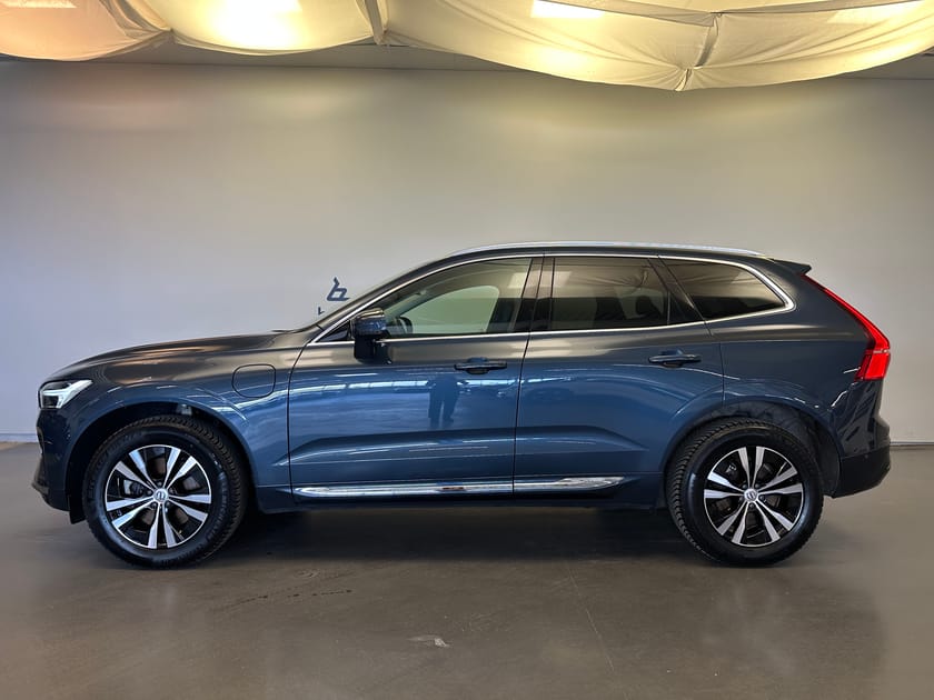 Bild 3 av Volvo XC60 Recharge T6 Core Edition / Panoramatak / Dragkrok / 360 Kamera /