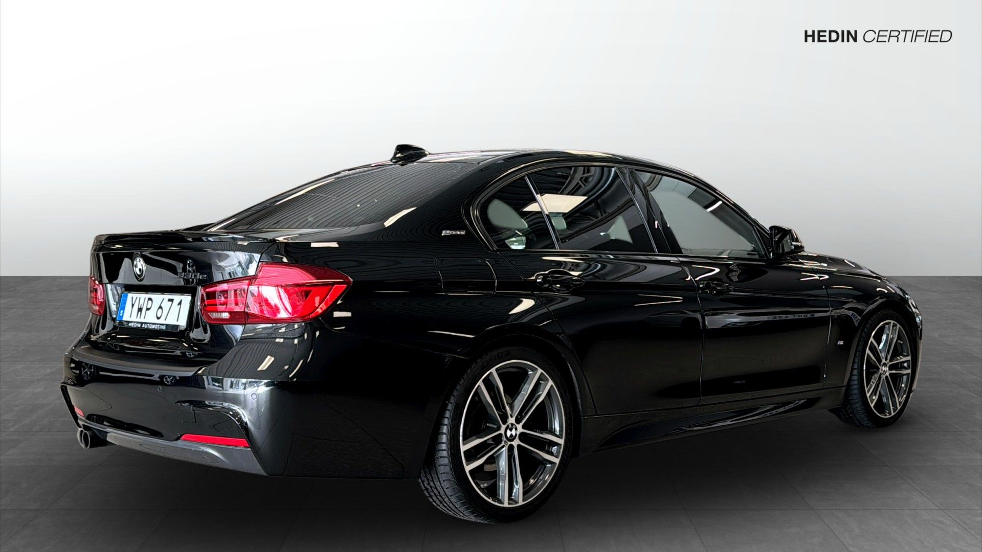 BMW 330 e IPERFORMANCE 2018, kuva 2/10