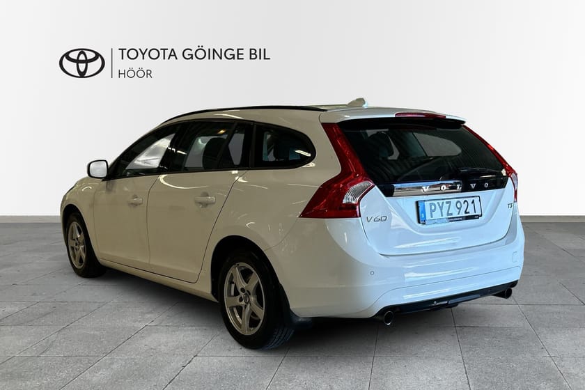 Bild 2 av Volvo V60 T3 Man 152hk Kinetic Dragkrok