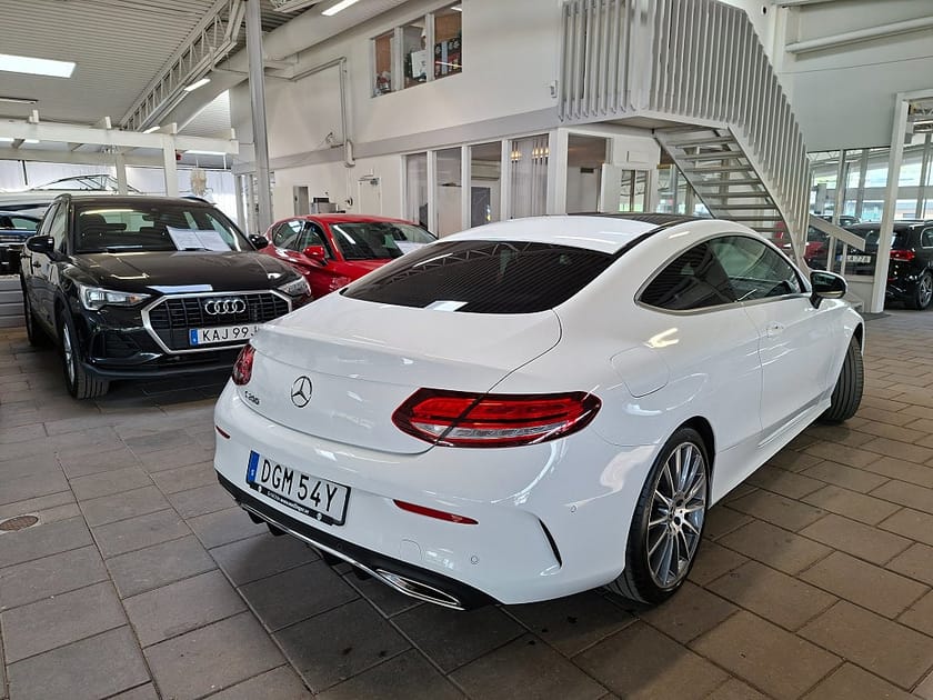 Bild 2 av Mercedes-Benz C 200 Coupé 9G-Tronic AMG Line Panorama|Navi|Burmester