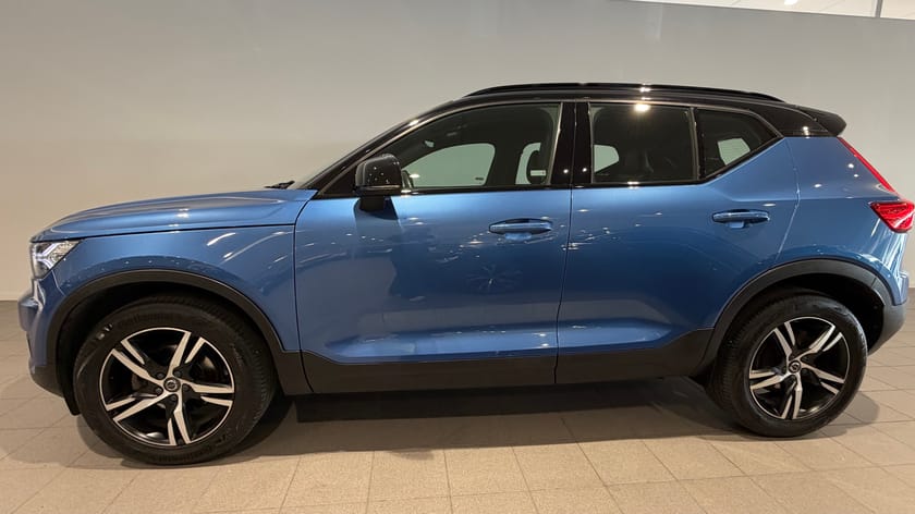 Bild 3 av Volvo XC40 T3 FWD aut R-Design / Dragkrok / Minnesstol / Sensorer / 10 000kr tillbehör /