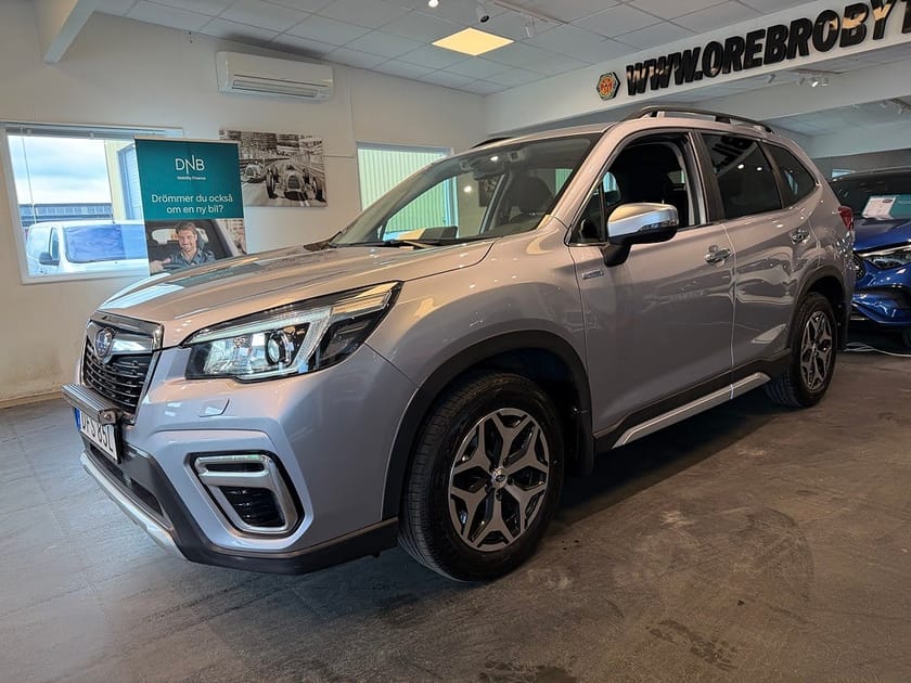 Bild 2 av Subaru Forester e-Boxer Active Drag M-värmare B-kamera Lågmil SE SPEC
