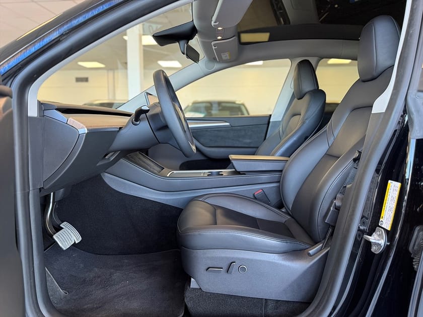 Bild 5 av Tesla Model Y Performance AWD Dual Motor 534hk 5525/mån