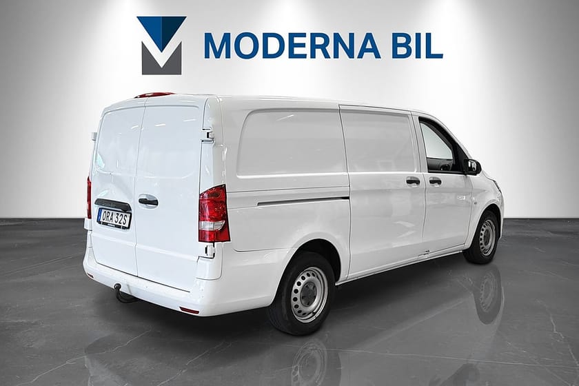 Bild 5 av Mercedes-Benz Vito 116 CDI 2.8t L2 Drag Moms Skinnklädsel Värmare 3-sits
