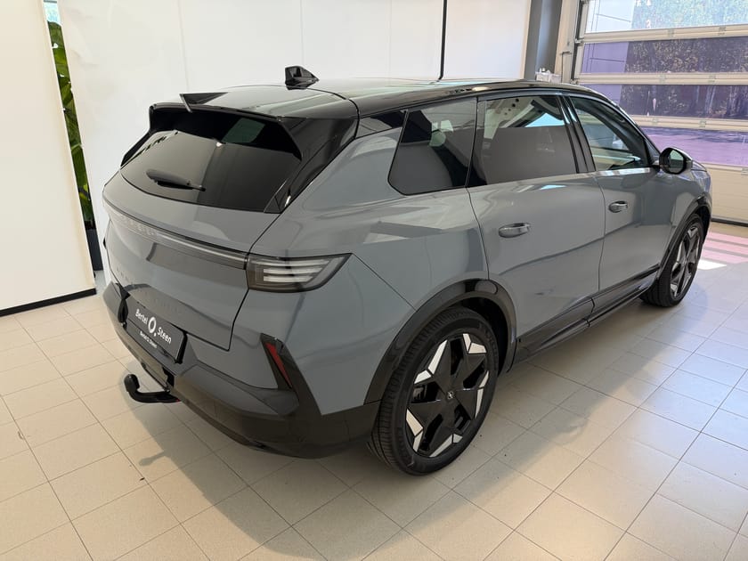 Bilde 3 av Opel Grandland Electric AWD ULTIMATE / TEKNIKKPAKKE / HENGERFESTE