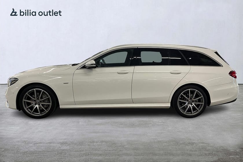 Bild 5 av Mercedes-Benz E 220 T d 4MATIC 4MATICAMG-Sport 360-kam / Burmester / Värmare