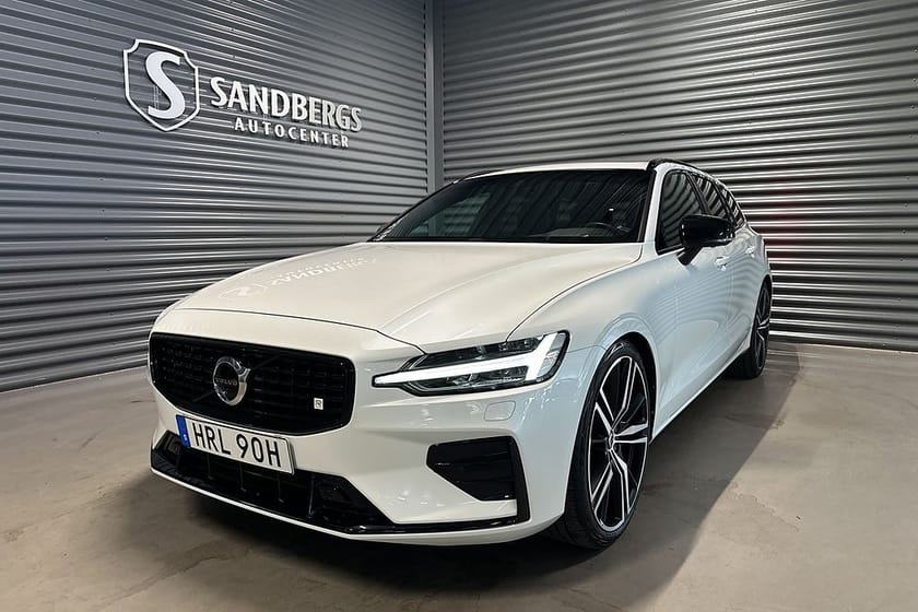 Bild 1 av Volvo V60 B4 R-Design 360-kamera Värmare Panorama Navi Drag Eu6