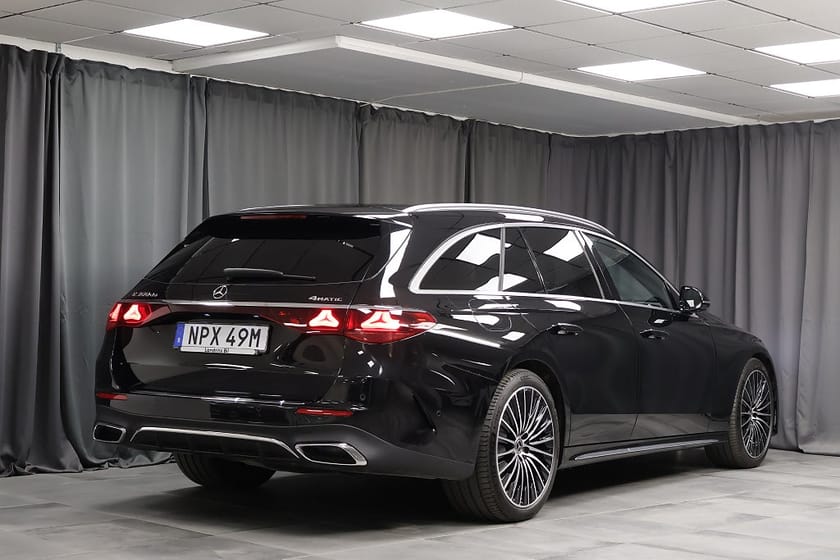 Bild 2 av Mercedes-Benz E 300 de 4MATIC T AMG Advanced Plus Drag 360 Keyless MOMS