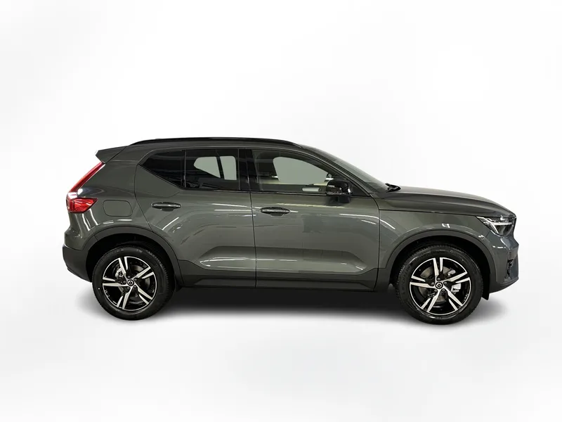 Bild 6 av 15 – Volvo XC40 B3 FWD Bensin Plus Dark