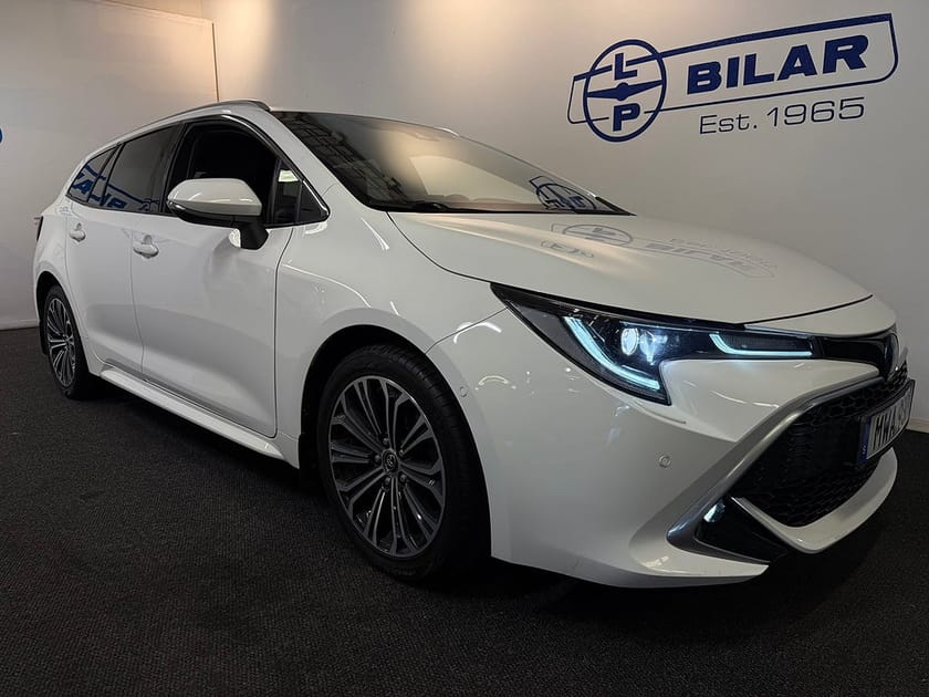 Bild 1 av Toyota Corolla Touring Sports Hybrid e-CVT Executive | Vhjul | Head-Up