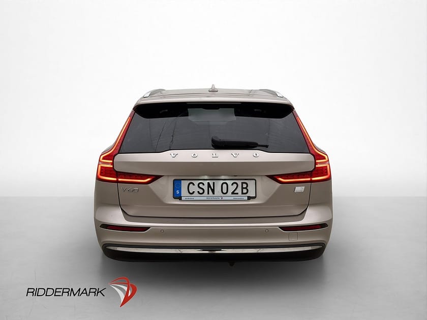 Bild 4 av Volvo V60 Recharge T6 AWD Plus Skinn Kamera Värmare CarPlay