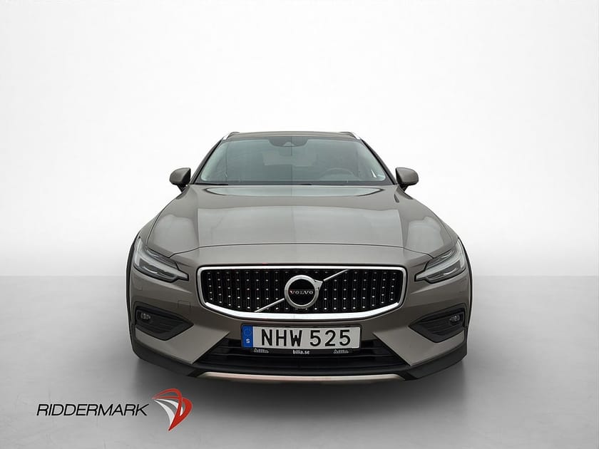 Bild 2 av Volvo V60 Cross Country D4 AWD Momentum VOC Kamera Skinn