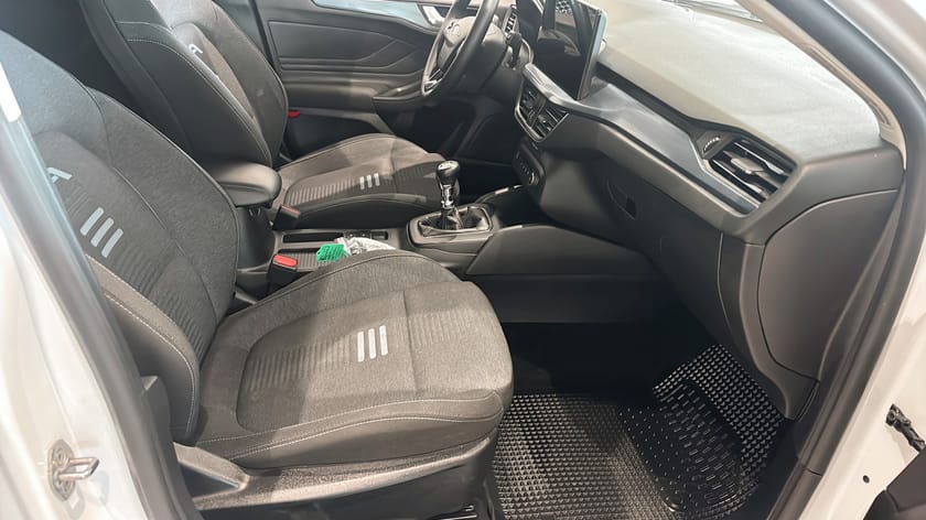Bild 3 av Ford Focus Active Business 1.0 EcoBoost Hybrid E85
