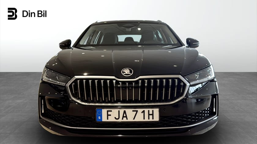 Bild 4 av Škoda Superb iV Kombi SELECTION TSI 204 DSG