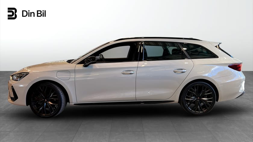 Bild 2 av CUPRA Leon Sportstourer e-Hybrid 1.5 204HK *BLACK EDITION*