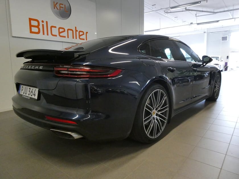 Bild 5 av Porsche Panamera 4 PDK 330HK SportChrono-360-Kolfiber-Luft-BOSE-SoV