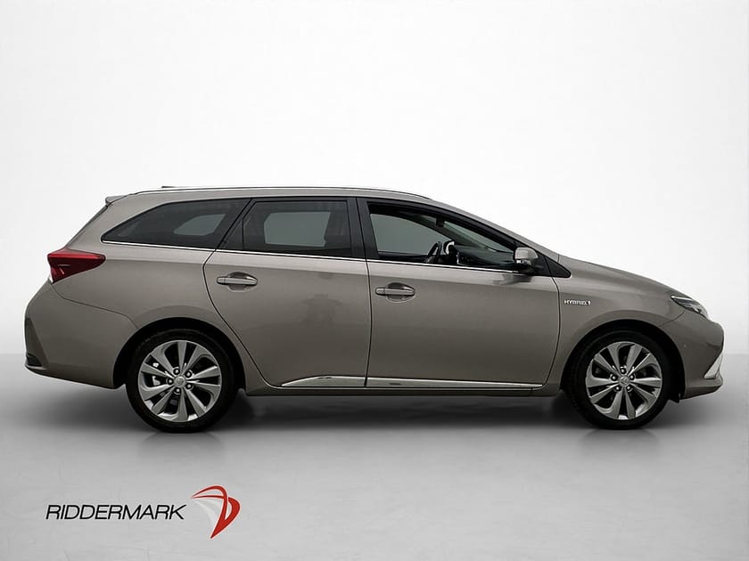 Bild 4 av Toyota Auris Touring Sports Hybrid Executive Kamera Halvskin