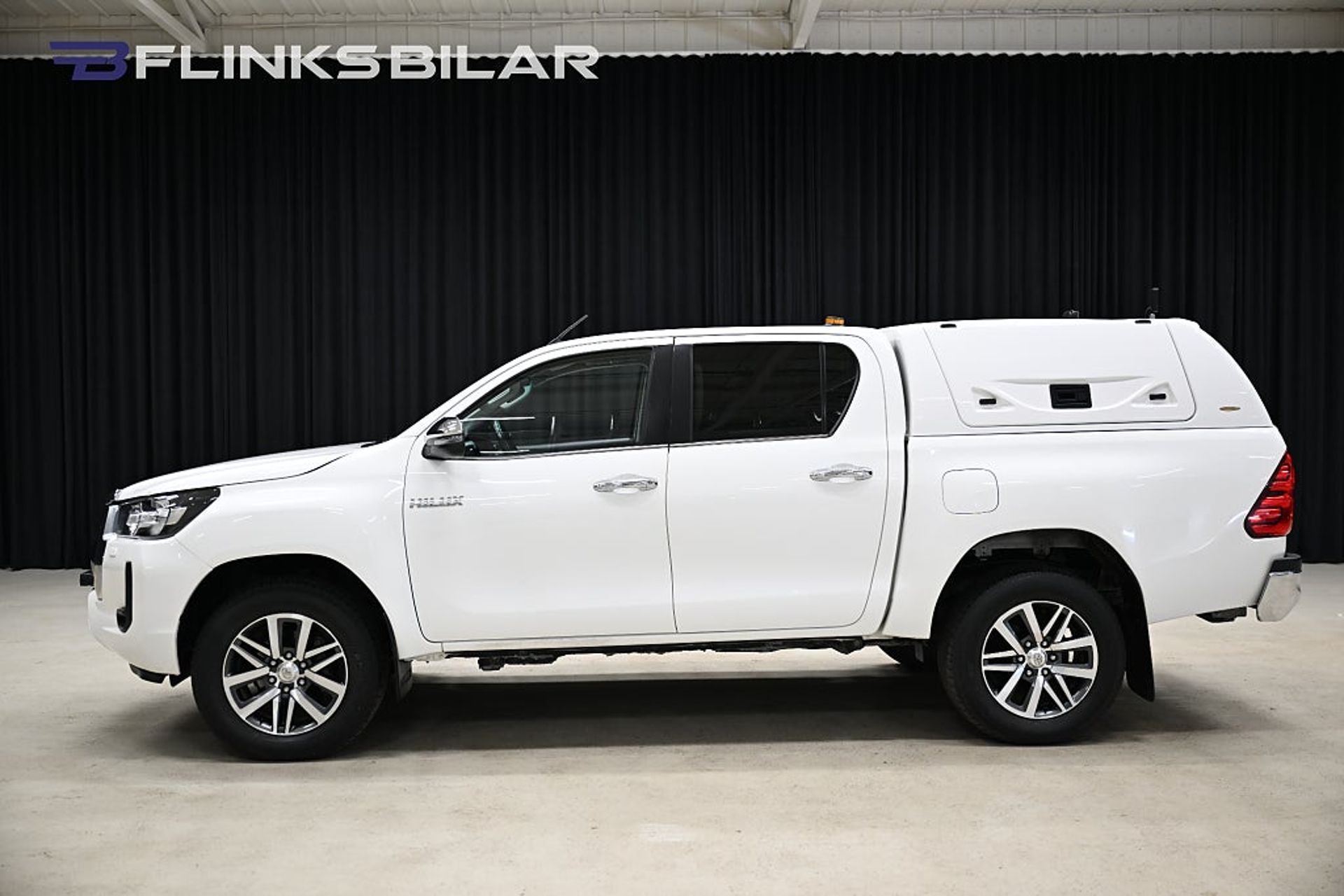 Toyota HiLux 2.4 AWD 150HK Automat 2021, kuva 2/29