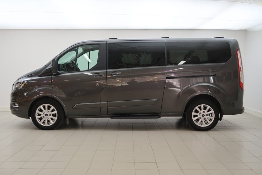 Bild 2 av Ford Tourneo Custom 320 L2 170 Titanium 320A/P-värm/Kamera/Nav/AdaptivFH