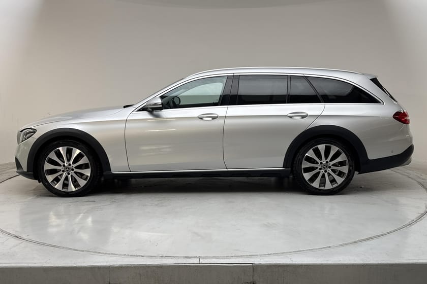 Bild 2 av Mercedes-Benz E 220 d 4MATIC All-Terrain 194hk Premiumpaket