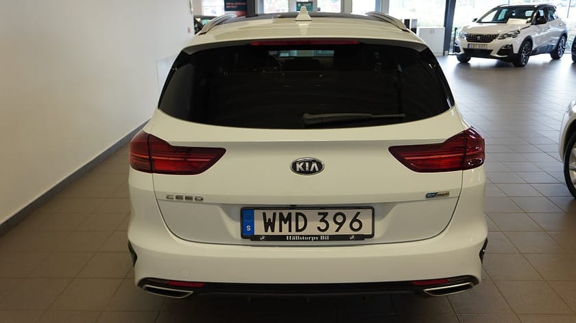 Bild 4 av Kia Ceed Sportswagon Plug-in Hybrid /Plug-in Hybrid/Drag/PANORAMA/Läder/Bra utrustad/