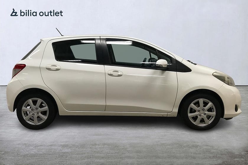 Bild 5 av Toyota Yaris 1.33 Dual VVT-i Active 100hk Backkamera