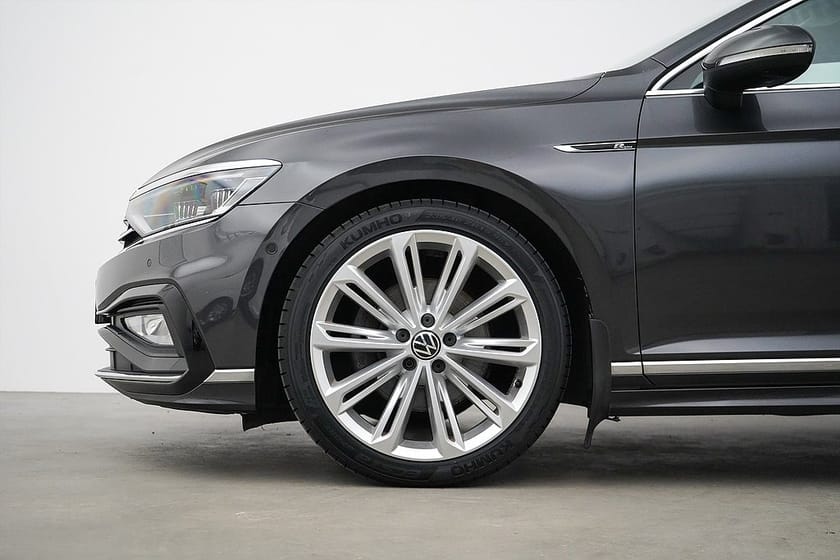 Bild 3 av Volkswagen Passat Sportscombi SC 2.0 TDI 4M / 200hk / R-Line / Executive