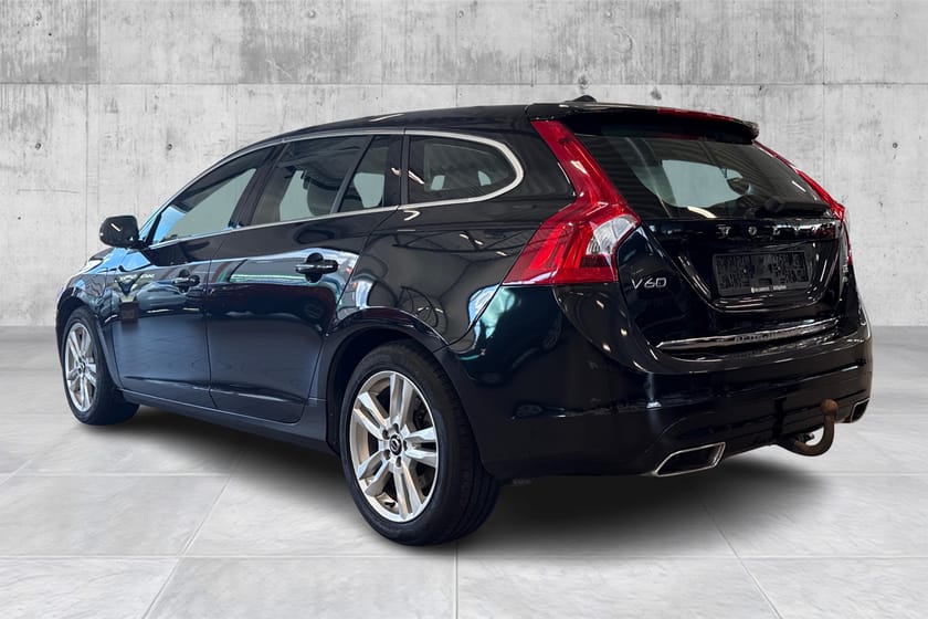 Bilde 3 av Volvo V60 D6 Summum Plug in /Krok/Brunt Skinn/Navi/Ny regreim+++