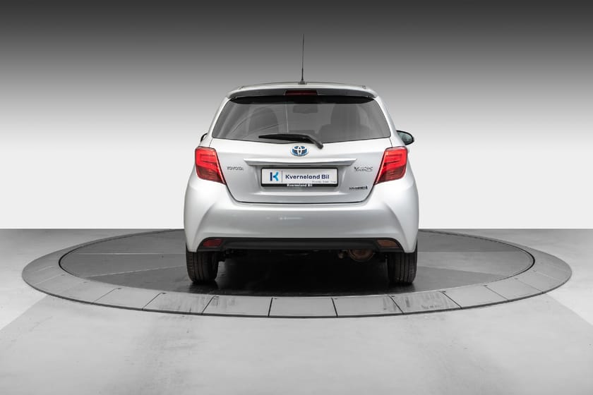 Bilde 4 av Toyota Yaris Hybrid 1,5 / 101HK, Hybrid, Automat, Ryggekamera, Garanti.