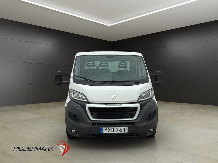 Bild 5 av Peugeot Boxer Chassi Cab 2.0HDi FLAKBIL Ny-Kamrem Värmare 3-Sits Moms