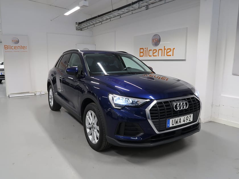Bild 3 av Audi Q3 45 TFSI e Proline V-Däck ingår Cockpit-Drag-Kamera-CarP