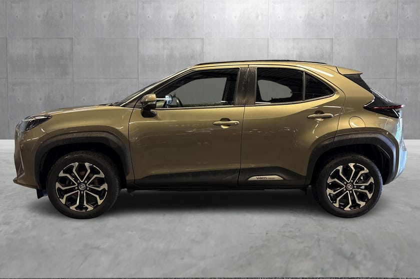 Bilde 2 av Toyota Yaris Cross Hybrid AWD-i Active Tech I AWD I Velholdt