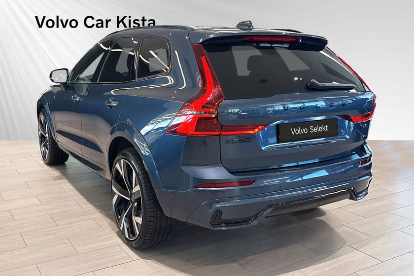 Bild 4 av Volvo XC60 T6 Plus Black Nordic Edition B/W Luftfj HUD Massage