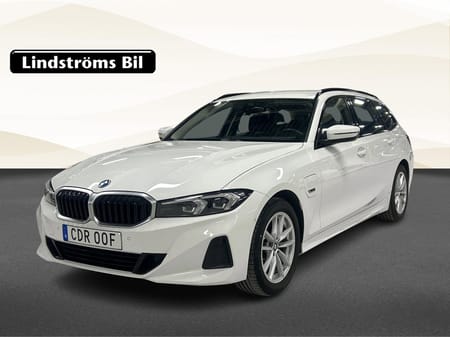 BMW 330e Touring Plug-in Hybrid Sommar/Vinterhjul