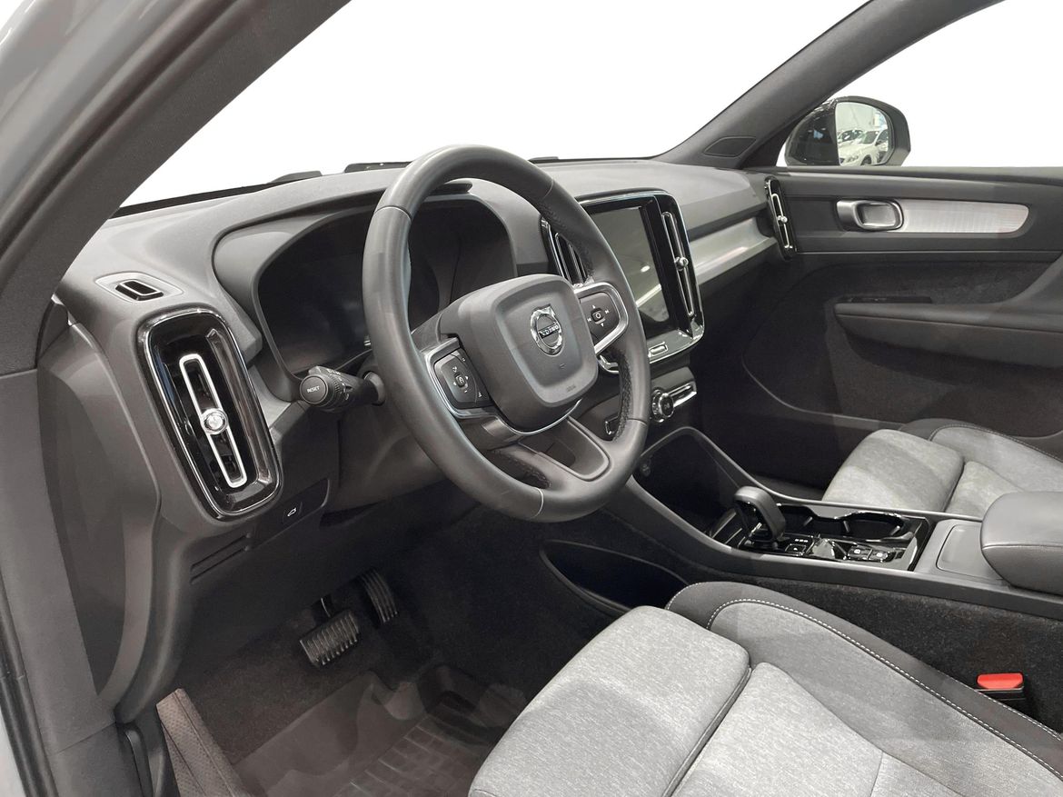 Volvo XC40 2025 - miniatyr 6