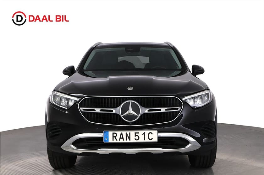 Bild 2 av Mercedes-Benz GLC 300 e 4MATIC 4M 31,2 kWh 313HK AVANTGARDE DRAG B-KAM NAVI