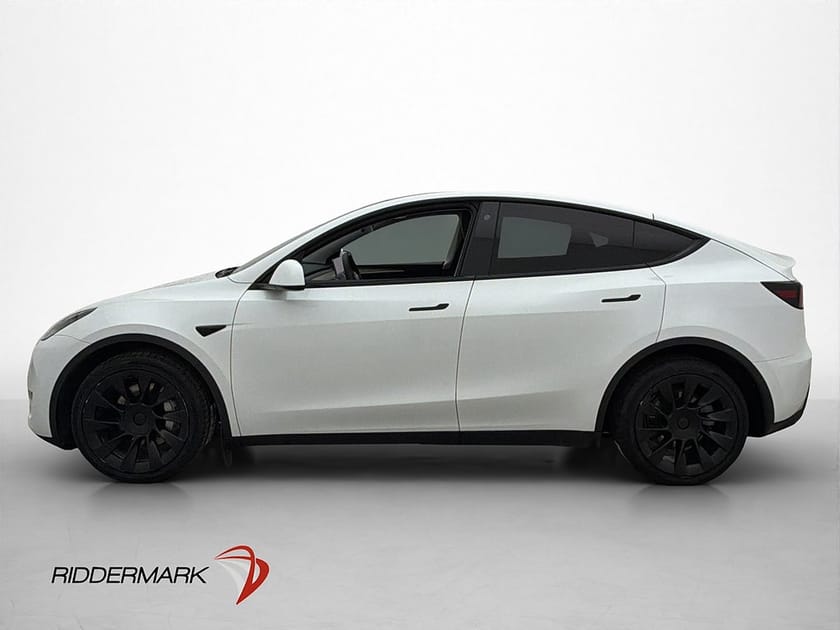 Bild 3 av Tesla Model Y Long Range AWD Dragkrok Pano AP MOMS