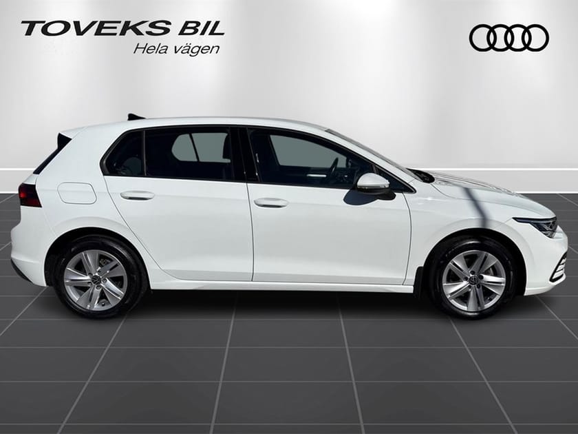 Bild 4 av Volkswagen Golf 1.0 eTSI PF 81 kW / (110 hk) 7 vxl DSG