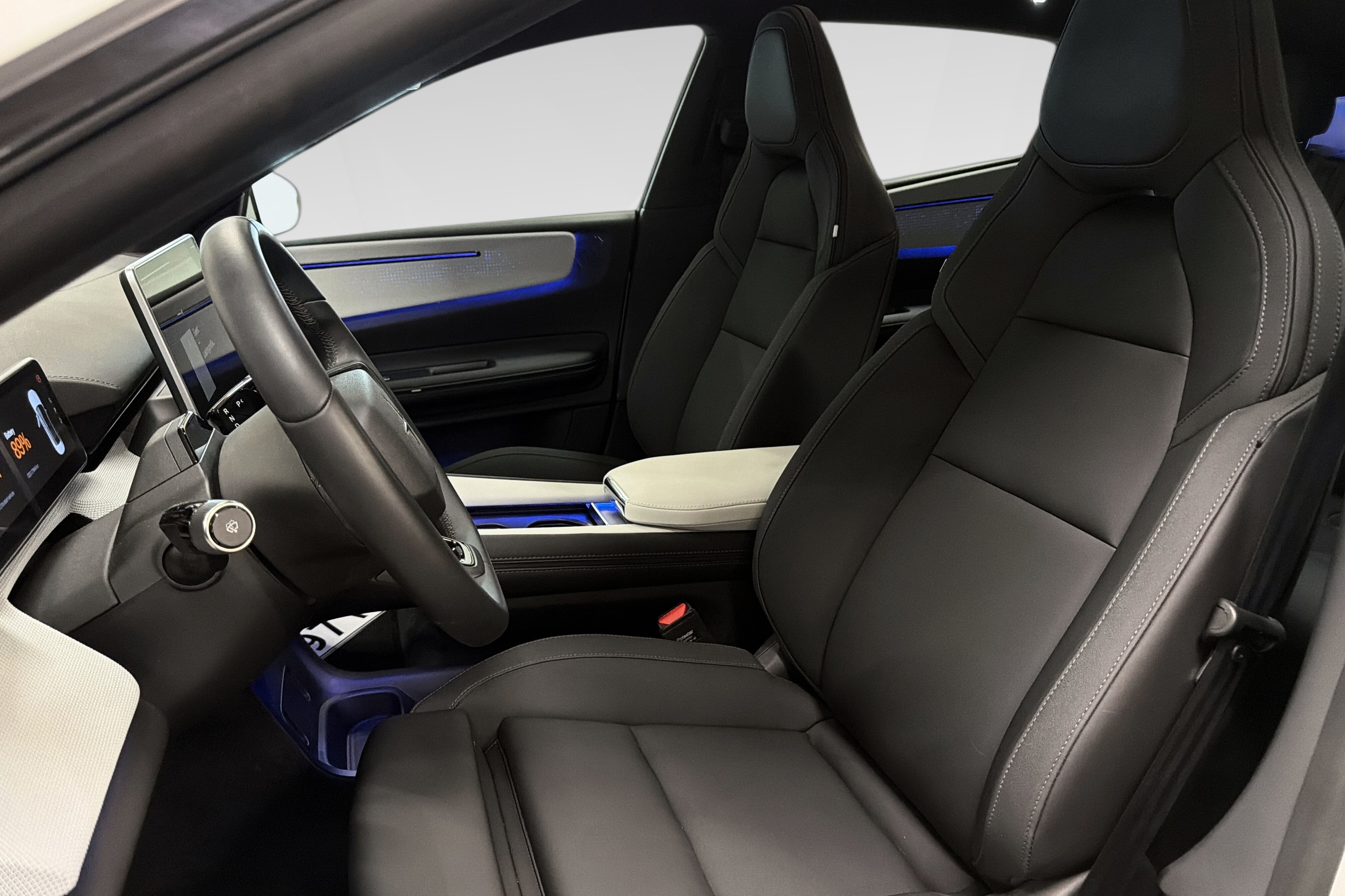 Polestar 4 Long Range Dual motor bilde 9
