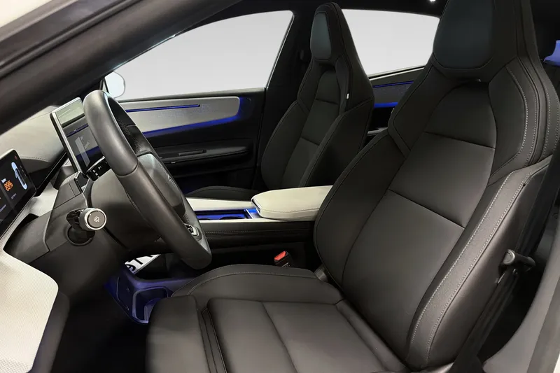 Polestar 4 Long Range Dual motor bilde 9