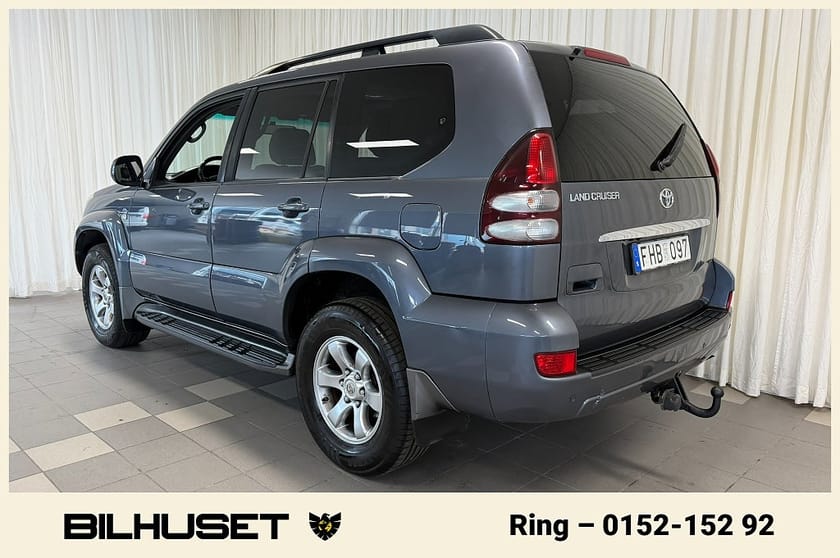 Bild 4 av Toyota Land Cruiser 3.0 D-4D 4x4 AUT 7-SITS DRAG TAKLUCKA