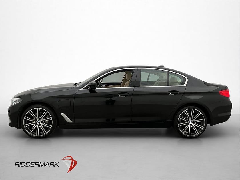 Bild 5 av BMW 530e xDrive iPerformance Sedan Taklucka Skinn H/K Kamera Drag 20" 252hk