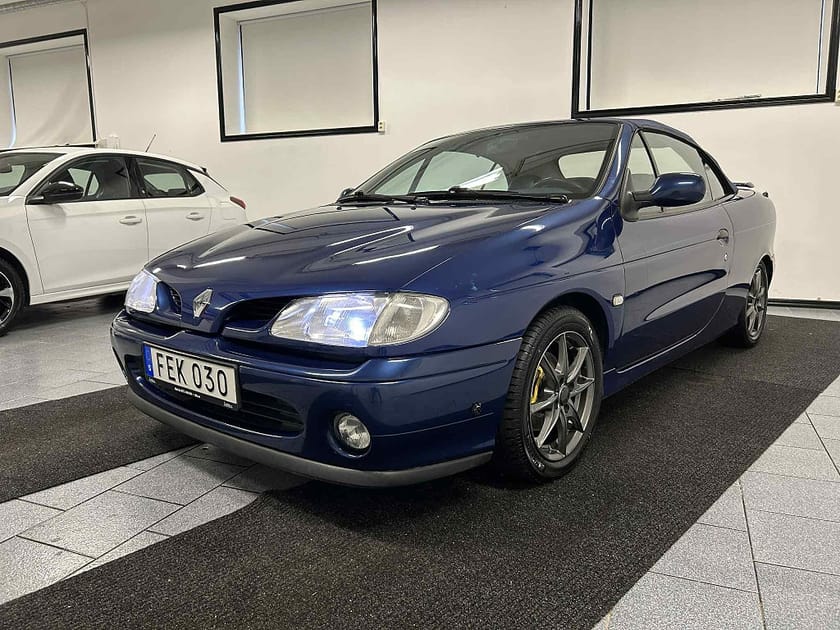 Bild 1 av Renault Mégane Cabriolet 1.6 90 hk NYBES ua TOPPSKICK 9500 mil