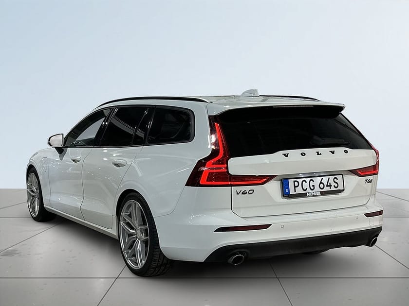 Bild 5 av Volvo V60 T6 Twin Engine AWD Drag Rattvärme CarPlay S/V-hjul