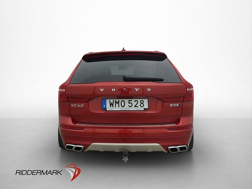 Bild 5 av Volvo XC60 B5 AWD R-Design Pano B&W 360° HUD Drag VOC