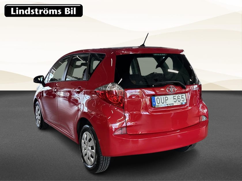 Bild 3 av Toyota Verso-S 1.33 Multidrive Plus Sommar/Vinterhjul